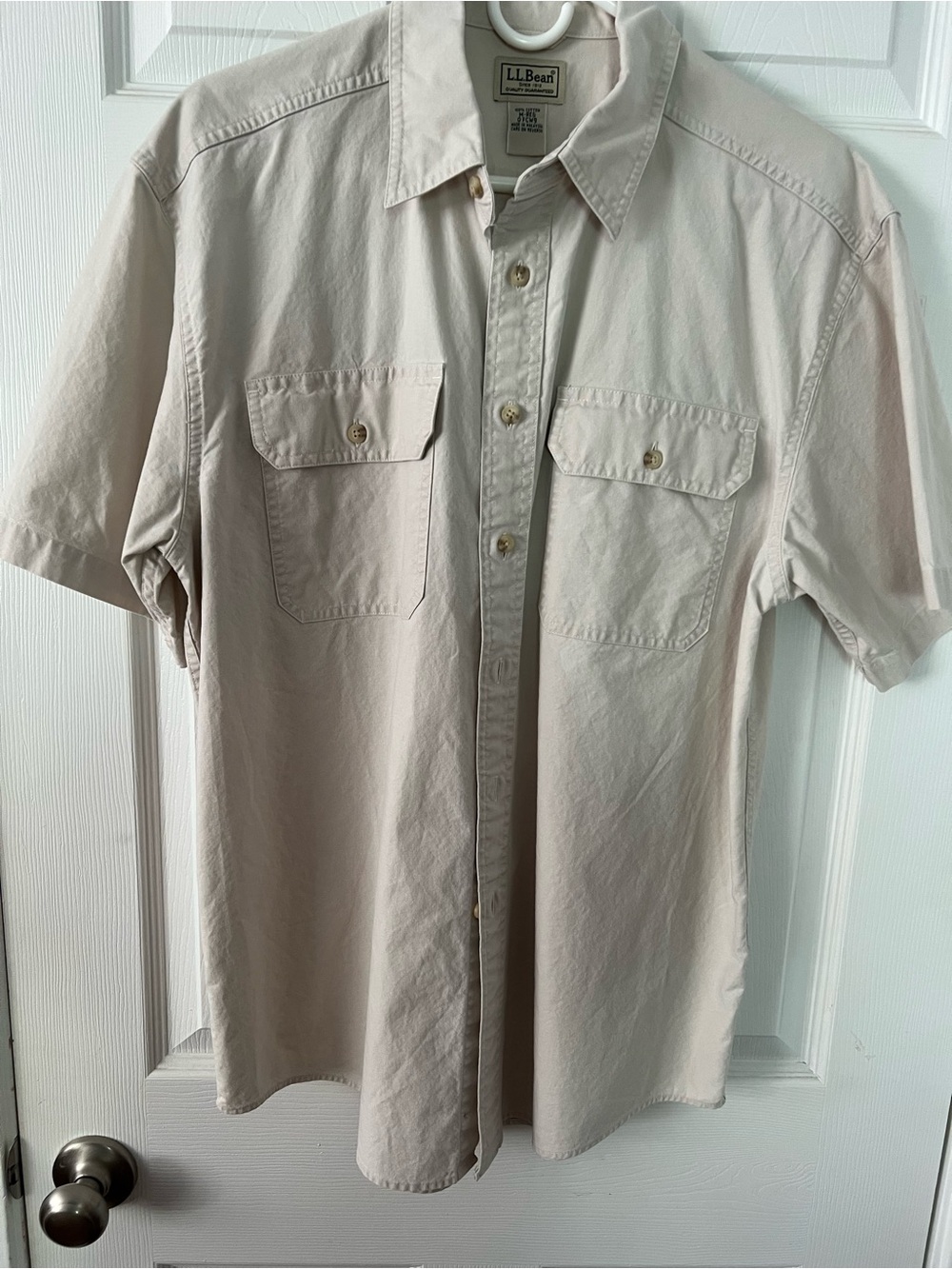 L.L. Bean Men's Sun Washed short-Sleeve Button-Up Shirt in Light Tan